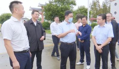 李昌海调研江陵县血防工作
