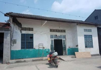 县住建局：推进农村危房改造 让“忧居”变“优居”