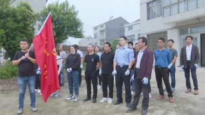 秦市乡入党积极分子开展“双严双带”服务群众活动