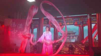 江陵县逸骏返乡创业园举办“迎中秋 庆国庆”联谊晚会