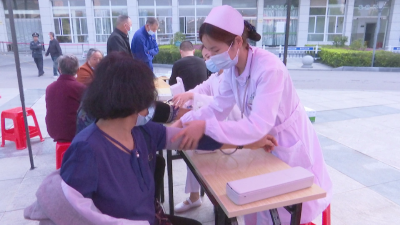 荆州市中心医院“服务百姓健康行动”大型义诊活动走进江陵