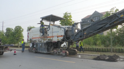 我县全力推进干线公路养护应急处理工程