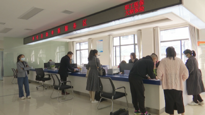 县医保局稳步推进异地就医联网直接结算