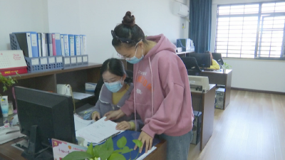 我县44名罹患疾病城乡贫困妇女得到专项救助