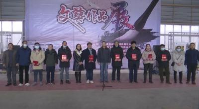 江陵县举办 “决胜全面小康 决战脱贫攻坚”文艺作品展