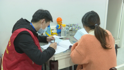月亮湾社区：党员下沉办实事 “点单上菜”暖民心
