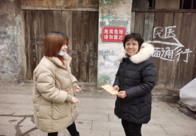 郝穴镇开展春节前特扶家庭走访慰问活动
