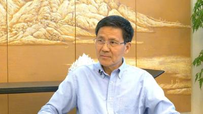 《我是江陵人》之黄发玉：学者型官员的人生之路