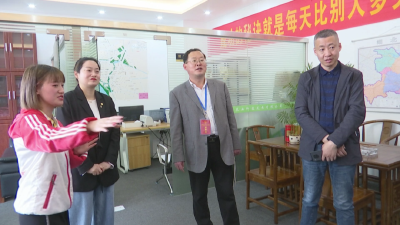 县人大常委会检查《就业促进法》贯彻实施情况