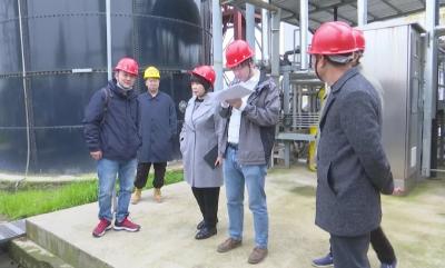 蔡梅率考察组考察江陵县污染物节能减排路径及环境质量提升项目