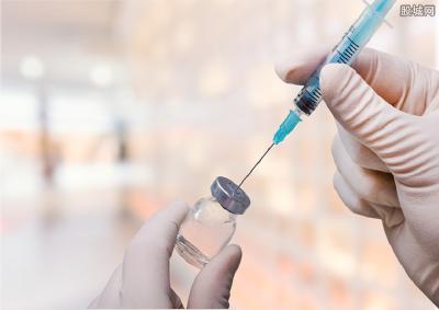 中国援助的新冠疫苗运抵喀麦隆