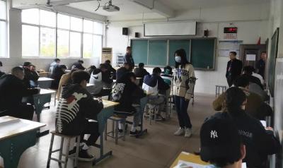 江陵县职业技能鉴定考试在湖北省现代农业技师学院举行