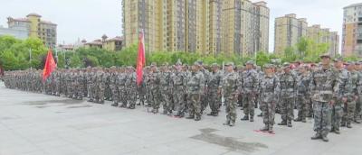 荆州军分区检查我县民兵组织整顿工作