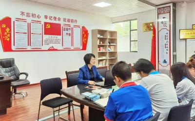 医保政策进企业 主动服务更贴心