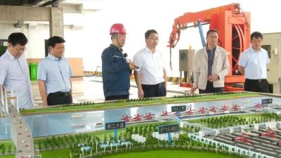 岳阳市华容县县长带队调研荆州江陵绿色能源化工产业园