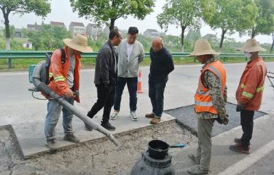 县公路建设养护中心开展“五一”节前安全检查