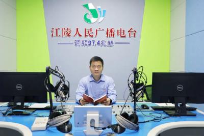 党史小故事我来读｜张劲夫“让车”救群众 朗读者：易伟