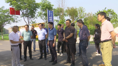 陈光斌考评江陵县“四好农村路”创建工作
