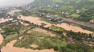印度西部暴雨灾害已致百余人死亡