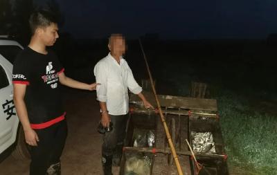 长航江陵派出所联合多部门查处一起非法捕捞案件