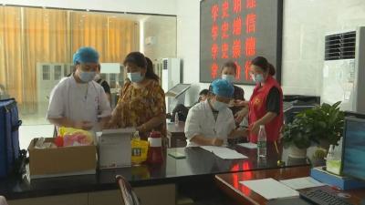 应接尽接，不落一人！郝穴镇双港社区扎实推进新冠疫苗接种工作