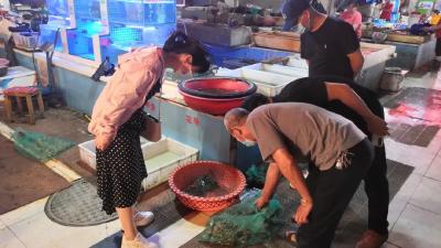 县自然资源和规划局：  开展疫情市场巡查工作