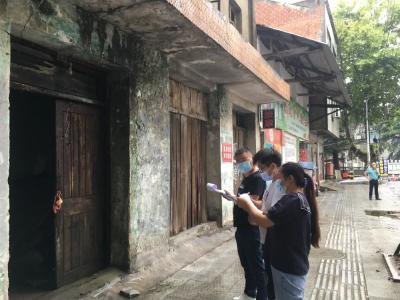 县住建局开展全县城镇既有房屋  安全隐患排查整治工作