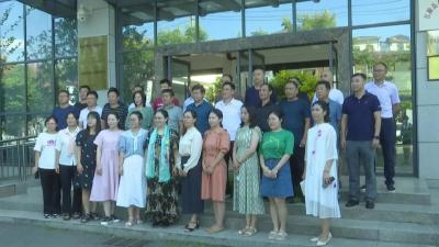 江陵县校外未成年人心理健康辅导中心挂牌成立