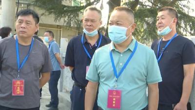 县人大常委会视察城市建设管理情况