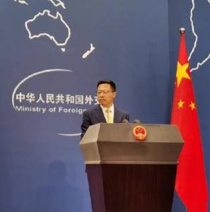 赵立坚批美澳沆瀣一气挑拨地区国家关系