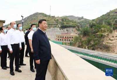 习近平在陕西榆林考察时强调 解放思想改革创新再接再厉 谱写陕西高质量发展新篇章