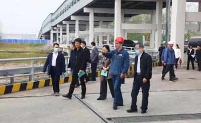 省政府研究室  调研江陵新能源新材料产业基地建设情况