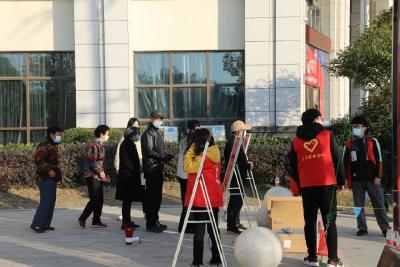 直击！江陵中心城区开展核酸检测应急演练 