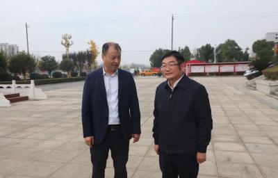 余书金调研江陵县人民检察院工作