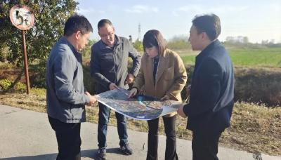 张家芳调研全县交通运输工作