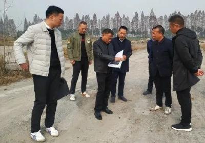 县政协主席肖吉武到六合垸管理区  调研乡村振兴和招商引资工作