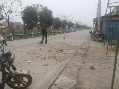 江陵交通执法：  开展路容路貌整治  改善公路路域环境
