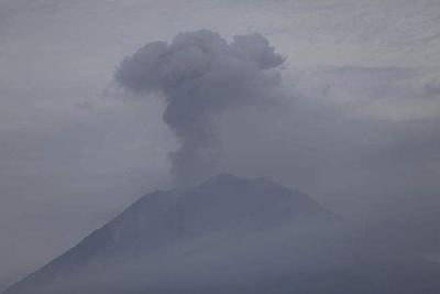 印尼塞梅鲁火山剧烈喷发