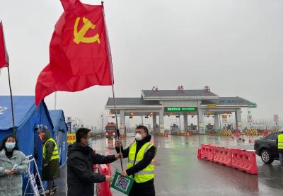 黄汉江走访慰问疫情防控一线人员