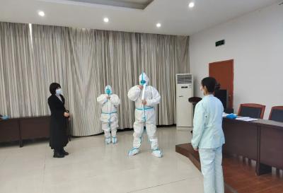 县卫生健康局开展  集中隔离场所规范管理培训