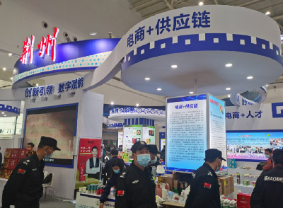 【江陵县农村电商高质量发展④】做好“店小二” 安商更亲企