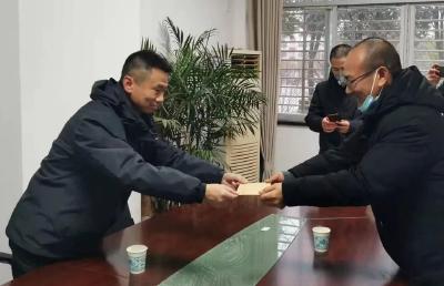 黄汉江带队开展春节前走访慰问活动