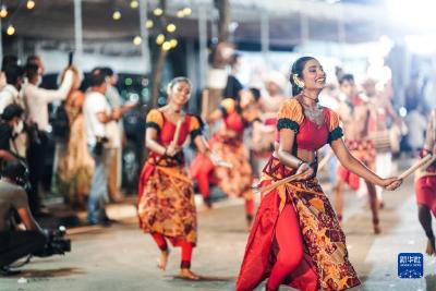 科伦坡：“纳瓦姆月圆节”游行