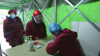 县人民医院：织密防控网 守好主战场