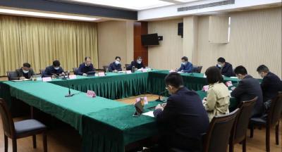 县委六届常委会召开2022年度第七次会议