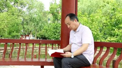 品读文学经典，致敬文学大师 | 今日品读——《星火燎原》