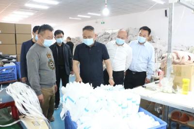 肖吉武到六合垸管理区走访调研