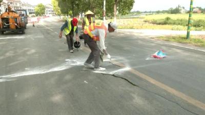 县公路管理局启动春季道路养护工程