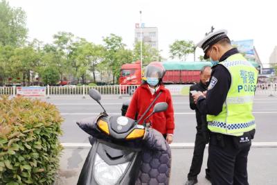 交通违法曝光台｜无证、逆行、闯红灯......查！ 