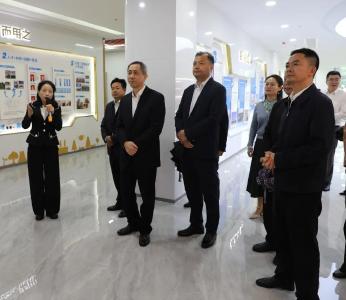 省委“党建引领建支点研究”专项课题第二组来江陵调研 